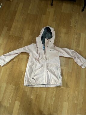 Columbia Light Pink Hooded 
Raincoat